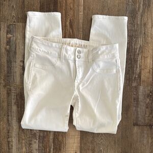 American Eagle 4long white Capri jeans